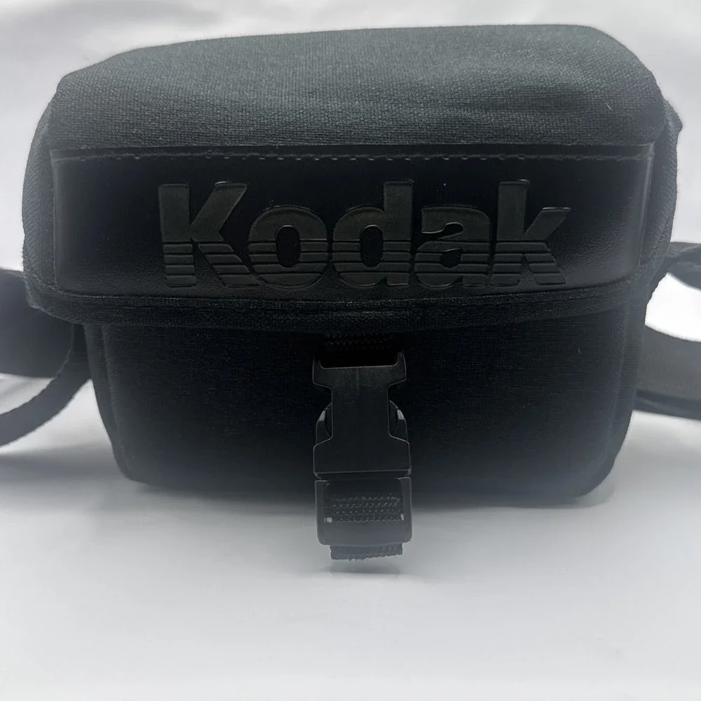 KODAK K500 38 MM f56 Kodar Lens Film Camera VR35 w/ Built In Flash With‎ Case